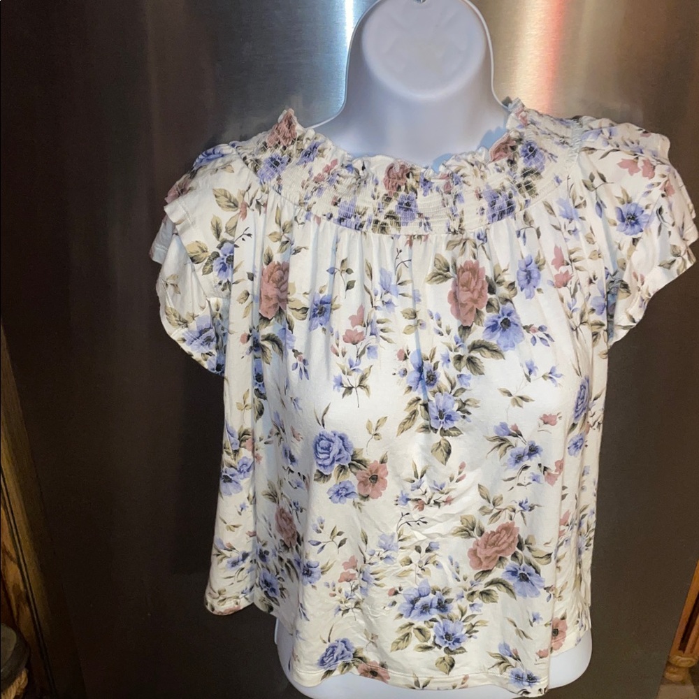 American Eagle Outfitters Floral Off-Shoulder Top 🦅🤍🌸🩵 - Picture 8 of 11
